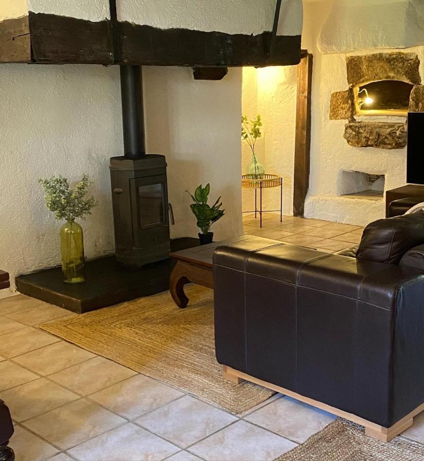 Spacious 1 Bed Home With Shared Pool Champagnac-la-Riviere Bagian luar foto